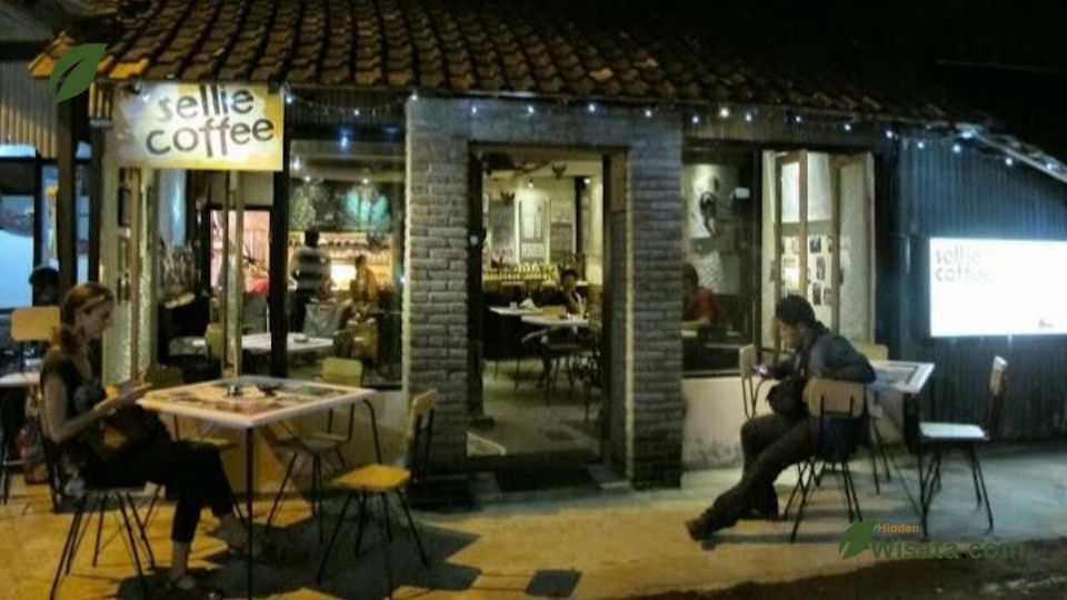 Sellie Coffee – Hidden Cafe dengan Nuansa Romantis di Prawirotaman