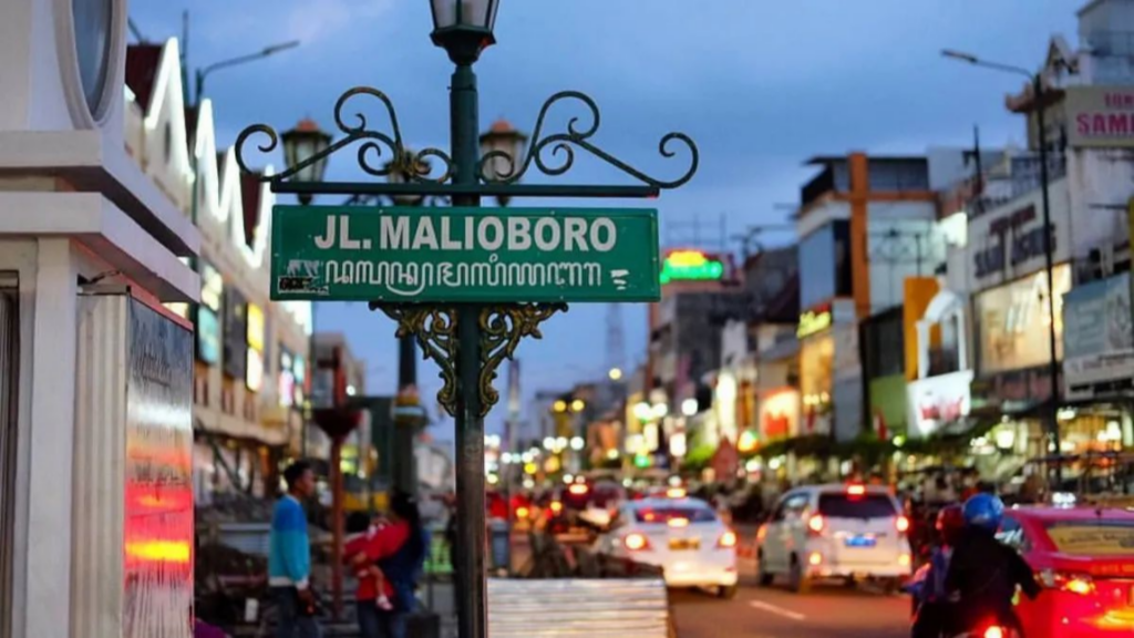 Malioboro: Ikon Wisata Jogja yang Selalu Hidup