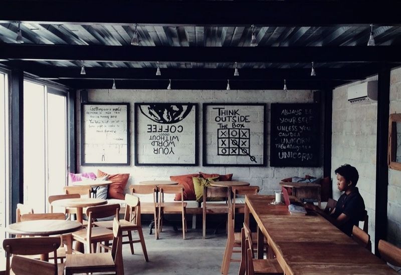 Peacock Coffee Palagan kopi jogja 24 jam