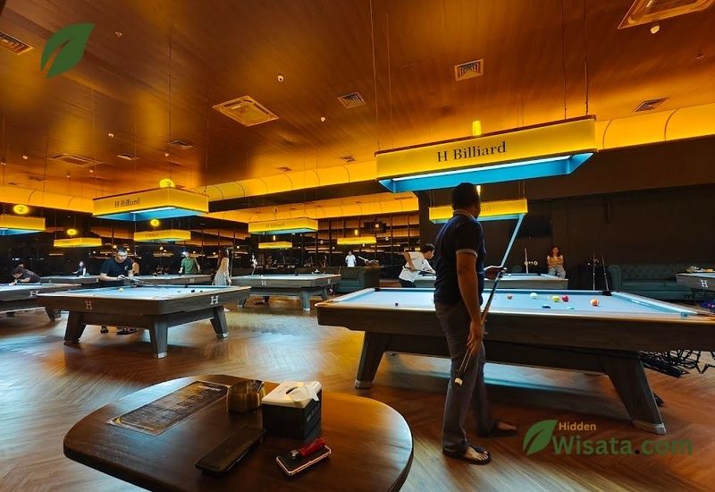 The Q Resto Lounge & Billiard